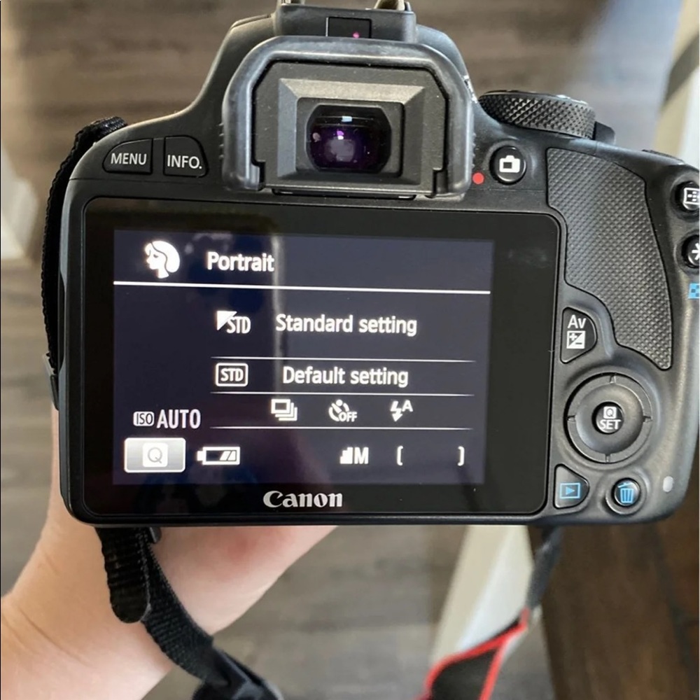 Canon camera Sl1